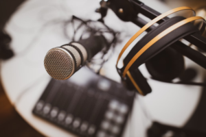 Read more about the article Selecting the Perfect Location for Your Podcast Studio